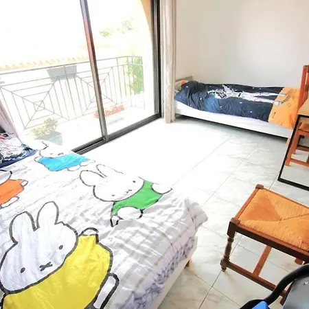 Casita Climatise F4 Avec Terrasse Et Garage דירה *