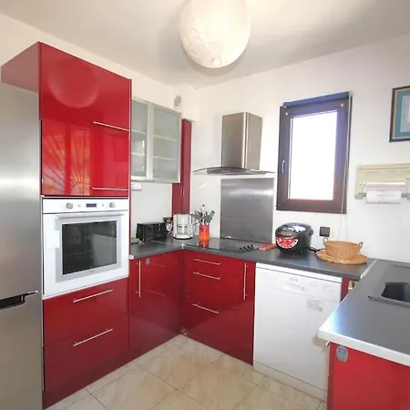 Casita Climatisé F4 Avec Terrasse Et Garage